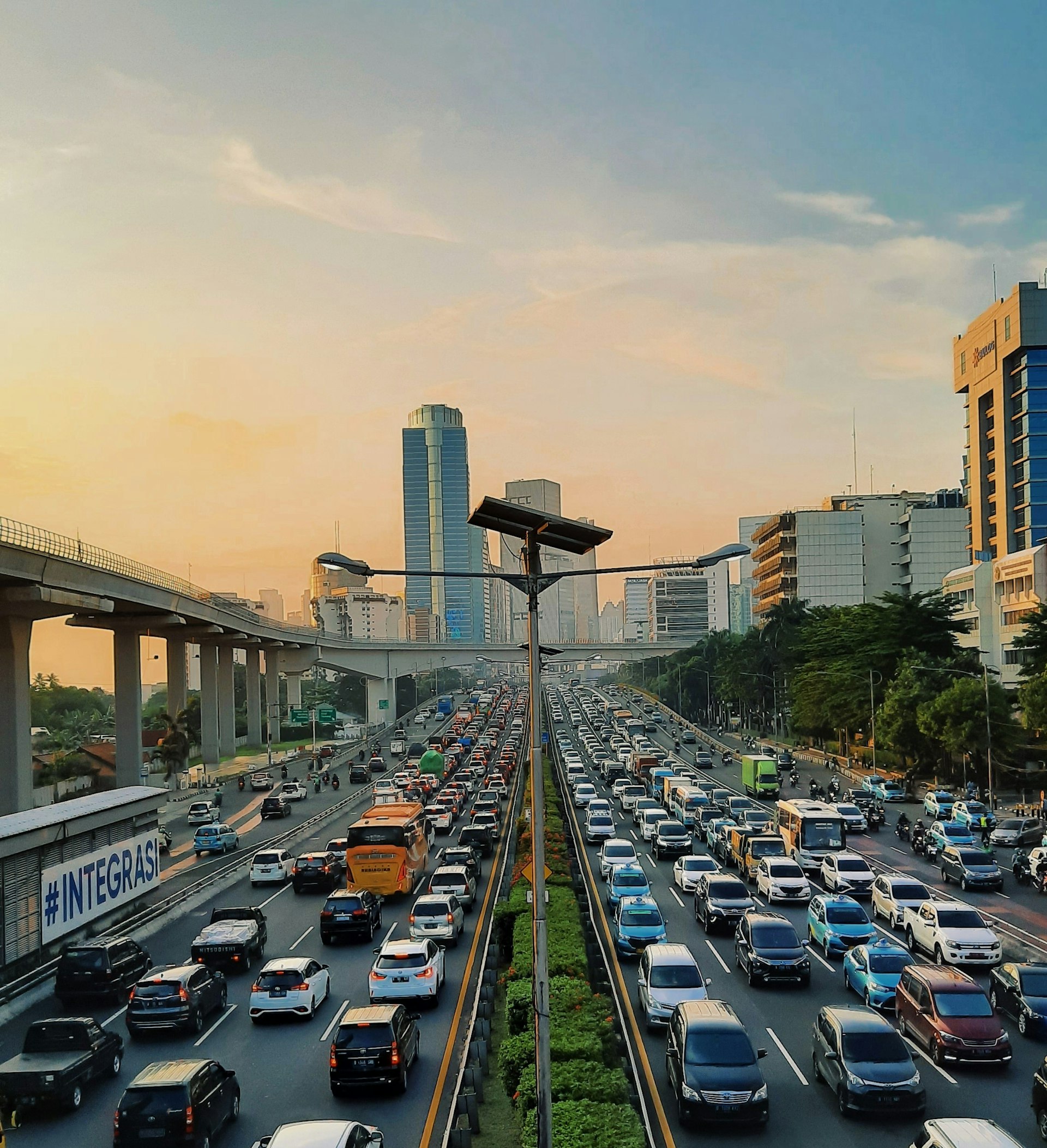 Driving Transformation: Actionable Sustainable Business Models in the Automotive Industry